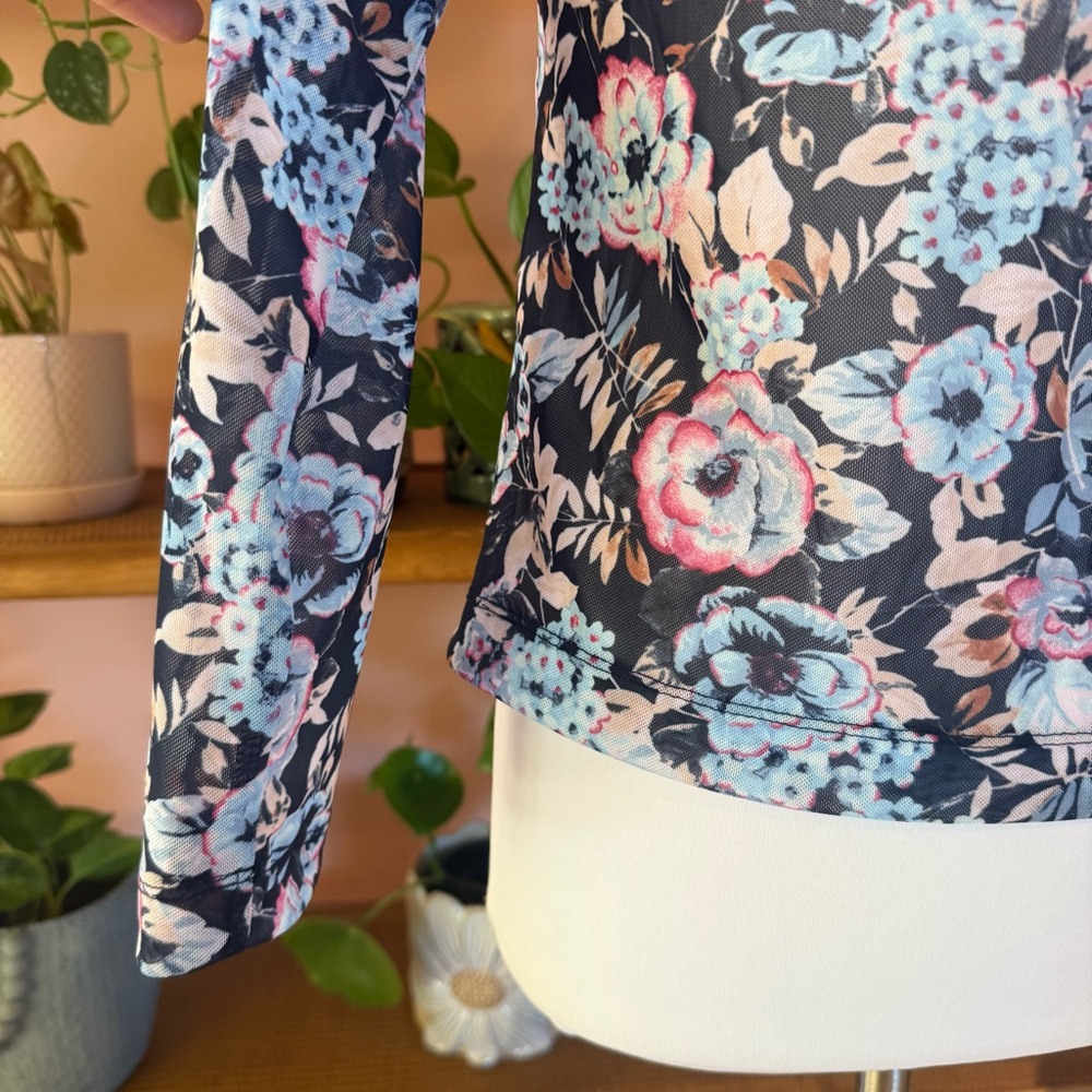 Banana Republic Blue Floral Mesh Turtleneck Fitted Long Sleeve Blouse Small - Picture 7 of 9